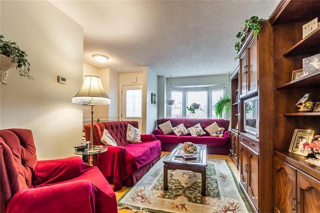2411 Paula Court, House detached with 3 bedrooms, 1 bathrooms and 3 parking in Burlington ON | Image 7