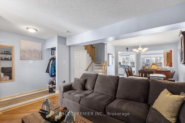 97 Lent Cres, House attached with 3 bedrooms, 3 bathrooms and 2 parking in Brampton ON | Image 32