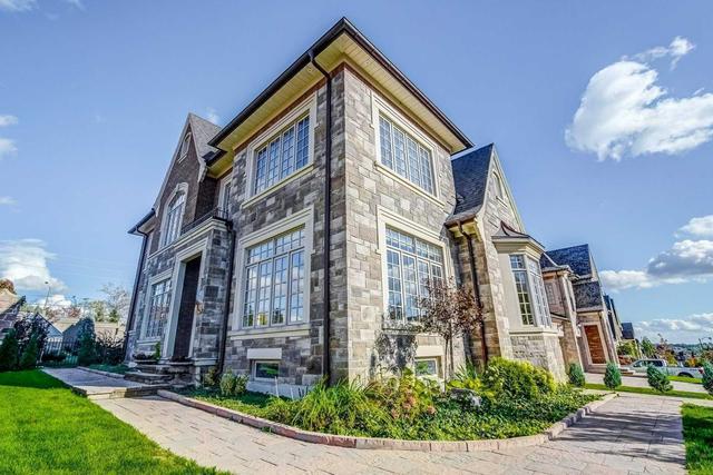 105 Annsleywood Crt, House detached with 4 bedrooms, 5 bathrooms and 7 parking in Vaughan ON | Image 24