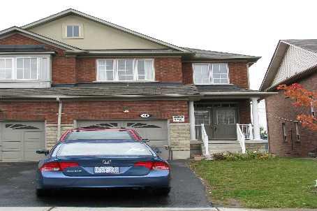 48 Pennyroyal Cres, House semidetached with 3 bedrooms, 3 bathrooms and 2 parking in Brampton ON | Image 1