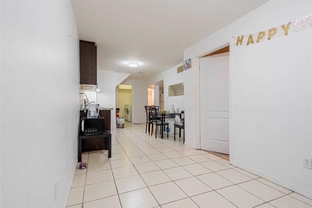 7194 Para Pl, House semidetached with 3 bedrooms, 4 bathrooms and 5 parking in Mississauga ON | Image 25
