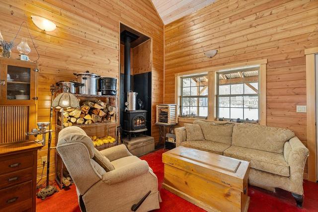 4641 Samuelson Road, House detached with 3 bedrooms, 2 bathrooms and null parking in Central Kootenay B BC | Image 30
