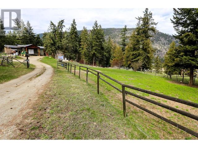 4598 Cedar Hill Road, House detached with 5 bedrooms, 2 bathrooms and 2 parking in Columbia Shuswap D BC | Image 34