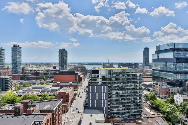 1008 - 120 Parliament St, Condo with 3 bedrooms, 2 bathrooms and 1 parking in Toronto ON | Image 12