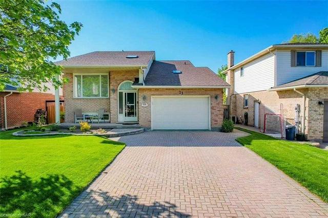 21 Parkview Dr, House detached with 3 bedrooms, 2 bathrooms and 5 parking in Thorold ON | Image 1