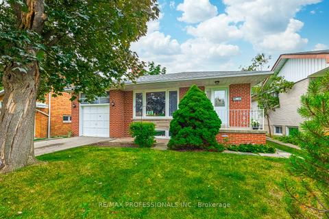 75 Norgrove Cres, House detached with 3 bedrooms, 2 bathrooms and 3 parking in Toronto ON | Card Image
