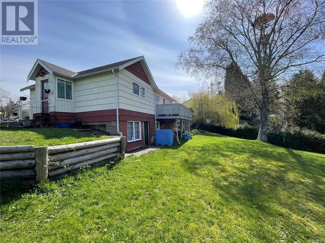 860 Greenwood St, House detached with 3 bedrooms, 1 bathrooms and 4 parking in Campbell River BC | Image 7