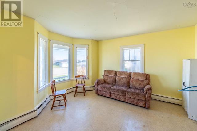 8378 Highway 1, House detached with 5 bedrooms, 1 bathrooms and null parking in Clare NS | Image 32