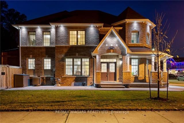 8605 Sweet Chestnut Dr, House detached with 4 bedrooms, 4 bathrooms and 4 parking in Niagara Falls ON | Image 1