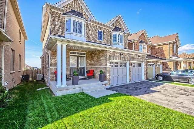 124 Sunnyridge Ave, House detached with 3 bedrooms, 4 bathrooms and 2 parking in Whitchurch Stouffville ON | Image 2