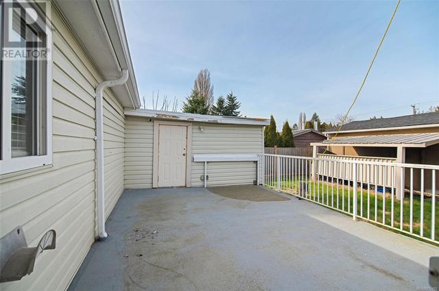 1834 15th Ave, House detached with 2 bedrooms, 1 bathrooms and 3 parking in Campbell River BC | Image 14
