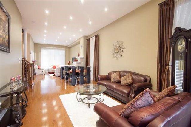 104 Watsonbrook Dr, House detached with 4 bedrooms, 6 bathrooms and 4 parking in Brampton ON | Image 3