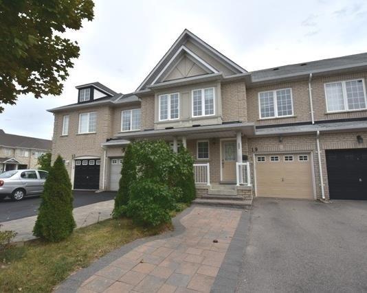 19 Benjamin Hood Cres, House attached with 3 bedrooms, 3 bathrooms and 3 parking in Vaughan ON | Image 1