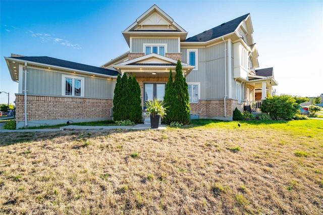 380 Langford Blvd, House semidetached with 4 bedrooms, 3 bathrooms and 6 parking in Bradford West Gwillimbury ON | Image 35