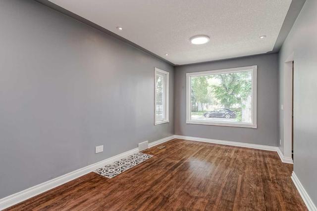 125 11 Avenue Ne, House detached with 2 bedrooms, 1 bathrooms and 2 parking in Calgary AB | Image 7