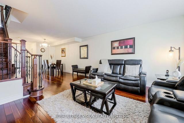 53 Hobson Ave E, House attached with 3 bedrooms, 4 bathrooms and 2 parking in Toronto ON | Image 3