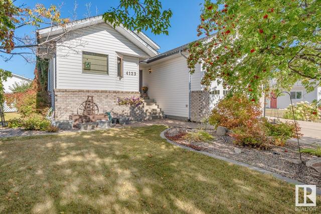 4123 40 Av, House detached with 3 bedrooms, 3 bathrooms and null parking in Bonnyville AB | Image 1