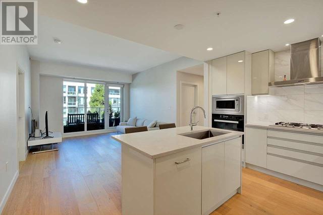210 - 528 W King Edward Avenue, Condo with 3 bedrooms, 2 bathrooms and 2 parking in Vancouver BC | Image 2