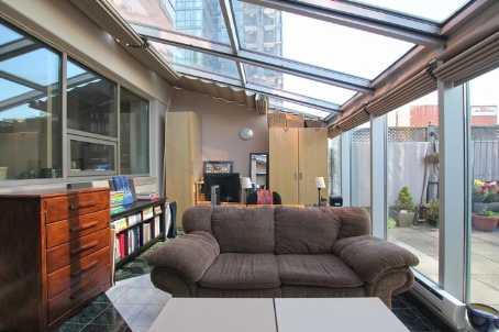 402 - 393 King St W, Condo with 1 bedrooms, 1 bathrooms and 1 parking in Toronto ON | Image 4