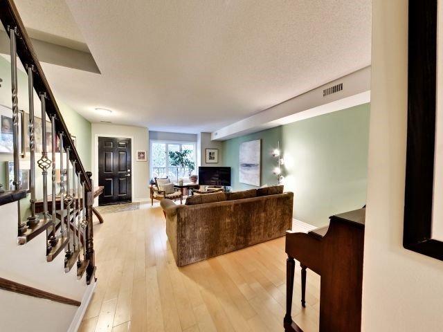 th 36 - 208 Niagara St, Townhouse with 3 bedrooms, 2 bathrooms and 1 parking in Toronto ON | Image 6