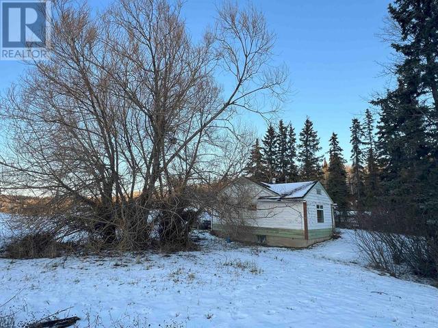 1725 W Highway 16, House detached with 2 bedrooms, 1 bathrooms and null parking in Burns Lake BC | Image 5