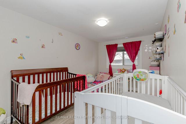36 Carleton Pl, Townhouse with 3 bedrooms, 2 bathrooms and 2 parking in Brampton ON | Image 24