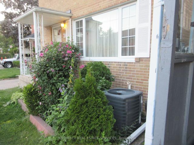 24 Fern Ave, House detached with 3 bedrooms, 2 bathrooms and 2 parking in Toronto ON | Image 27