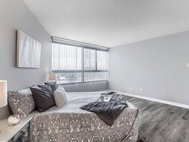 704 - 1300 Bloor St, Condo with 2 bedrooms, 2 bathrooms and 1 parking in Mississauga ON | Image 14