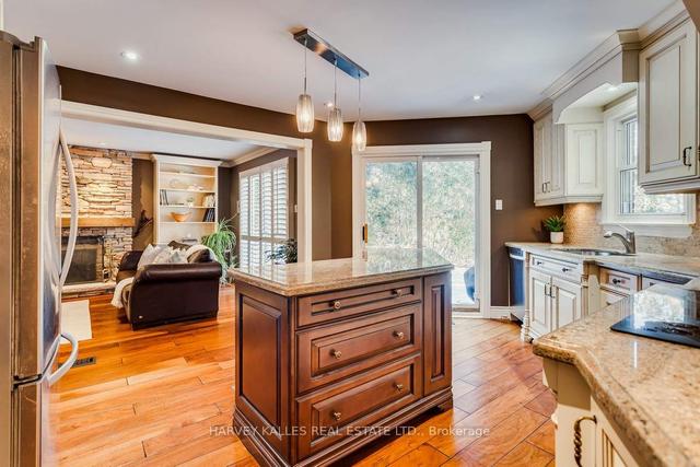 38 Mossgrove Tr, House detached with 4 bedrooms, 4 bathrooms and 6 parking in Toronto ON | Image 14
