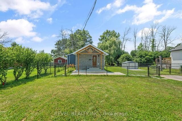 79 Joseph St, House detached with 2 bedrooms, 2 bathrooms and 4 parking in Fort Erie ON | Image 1