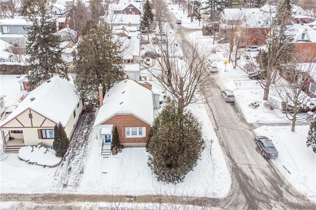 435 Kensington Avenue, House detached with 2 bedrooms, 2 bathrooms and 2 parking in Ottawa ON | Image 9
