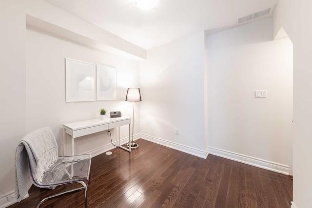 8 - 20 Hargrave Lane, Townhouse with 3 bedrooms, 3 bathrooms and 1 parking in Toronto ON | Image 22