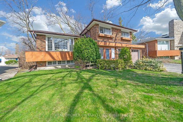 53 Castlemere Cres, House detached with 3 bedrooms, 2 bathrooms and 4 parking in Toronto ON | Image 12