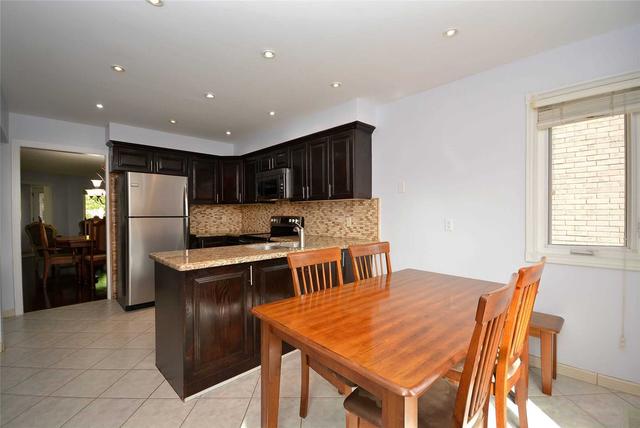 79 Cheviot Cres, House detached with 4 bedrooms, 4 bathrooms and 4 parking in Brampton ON | Image 22