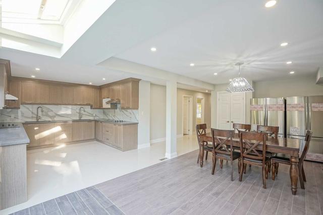 6 New Forest Sq, House detached with 7 bedrooms, 8 bathrooms and 4 parking in Toronto ON | Image 4