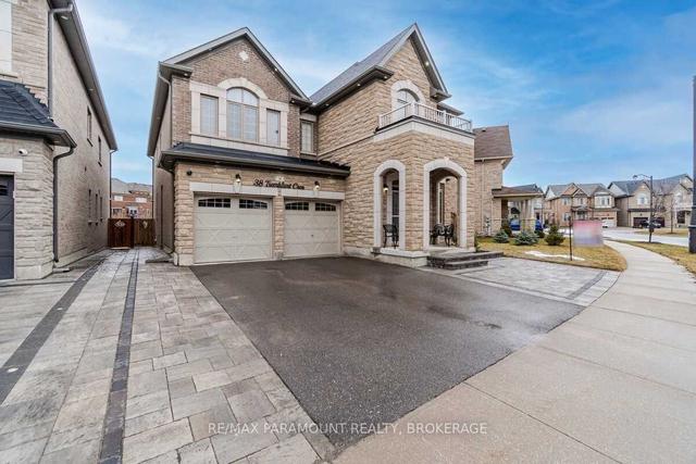 38 Tremblant Cres, House detached with 5 bedrooms, 6 bathrooms and 5 parking in Vaughan ON | Image 12
