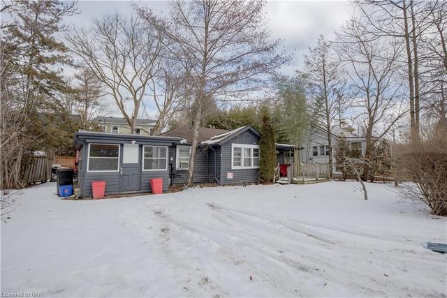 7 Vincent Avenue Street, House detached with 3 bedrooms, 1 bathrooms and null parking in Niagara on the Lake ON | Image 9