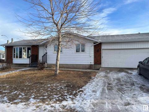 2322 Millbourne Rd W Nw, House detached with 4 bedrooms, 2 bathrooms and null parking in Edmonton AB | Card Image