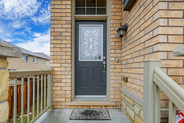 11 - 285 Finch Ave, House attached with 3 bedrooms, 3 bathrooms and 2 parking in Pickering ON | Image 34