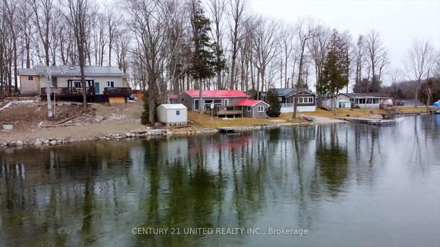 217 Rollies Point Rd, House detached with 2 bedrooms, 1 bathrooms and 2 parking in Curve Lake First Nation 35 ON | Image 32