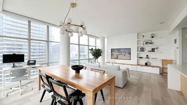 4202 - 10 Navy Wharf Crt, Condo with 2 bedrooms, 2 bathrooms and 2 parking in Toronto ON | Image 12