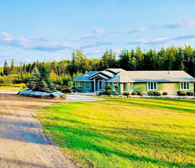 101 Trowbridge Rd, House detached with 5 bedrooms, 3 bathrooms and null parking in Thunder Bay ON | Image 1