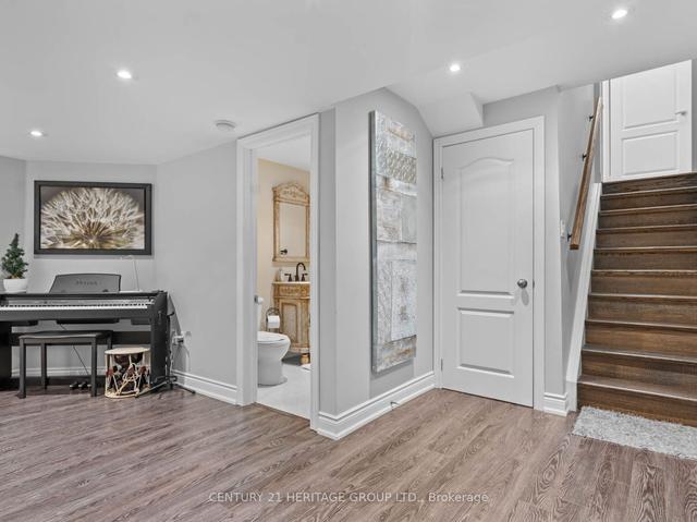 347 Vellore Ave, House detached with 3 bedrooms, 4 bathrooms and 6 parking in Vaughan ON | Image 19