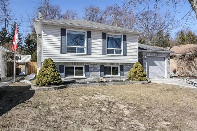 42 Innisbrook Drive, House detached with 4 bedrooms, 2 bathrooms and 5 parking in Wasaga Beach ON | Image 2