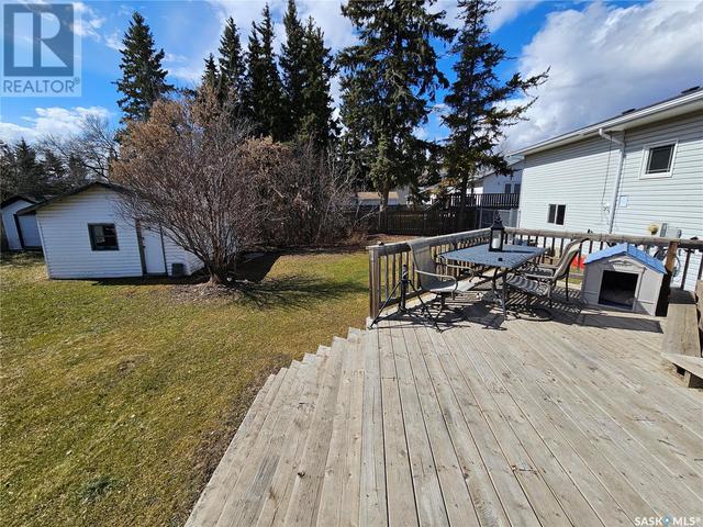 302 Centre Avenue, House detached with 4 bedrooms, 3 bathrooms and null parking in Meadow Lake SK | Image 28