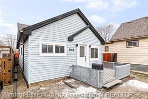 845 Arthur Rd, House detached with 2 bedrooms, 1 bathrooms and 2 parking in Windsor ON | Image 12
