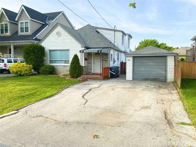 1071 Strathy Ave, House detached with 3 bedrooms, 2 bathrooms and 3 parking in Mississauga ON | Image 21