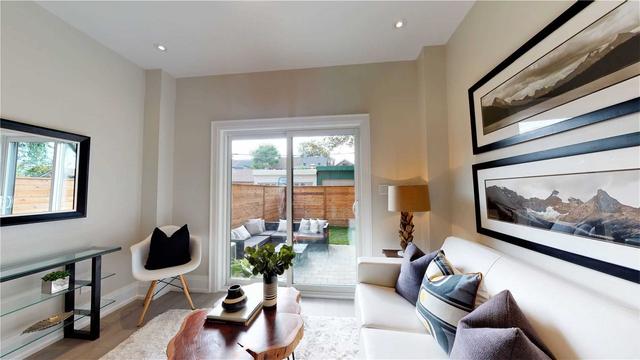 538 Quebec Ave, House semidetached with 3 bedrooms, 3 bathrooms and 2 parking in Toronto ON | Image 17