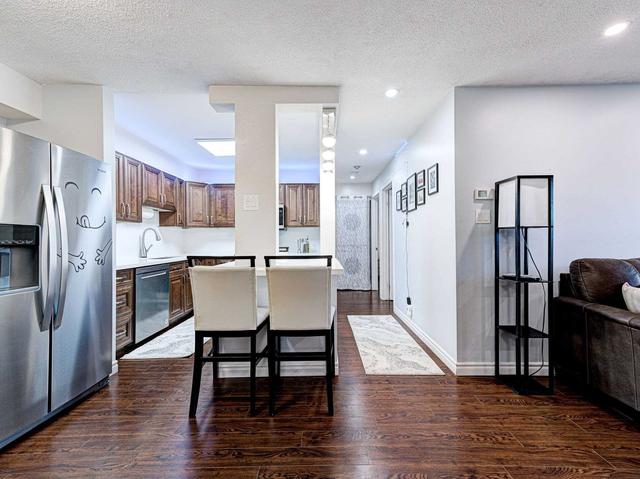 721 - 95 Trailwood Dr, Townhouse with 2 bedrooms, 2 bathrooms and 1 parking in Mississauga ON | Image 6