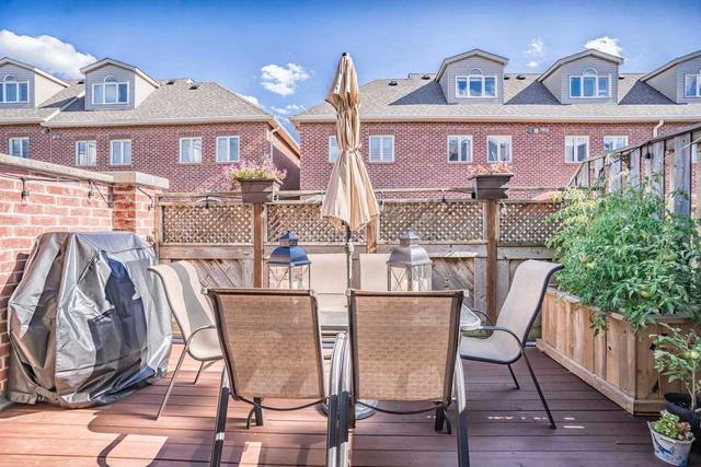 16 Superior Creek Lane, Townhouse with 2 bedrooms, 3 bathrooms and 2 parking in Toronto ON | Image 5